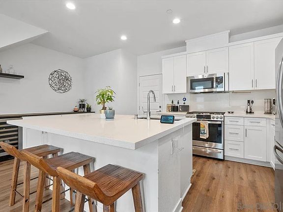 4th image of 11026 Eka Way