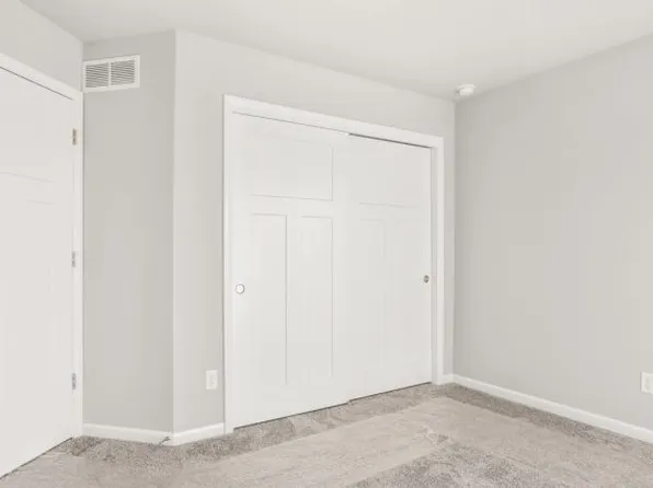 655 Hillcrest Dr, Waunakee, WI 53597