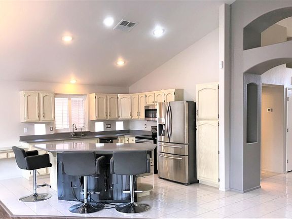 3rd image of 7846 E Milagro Ave