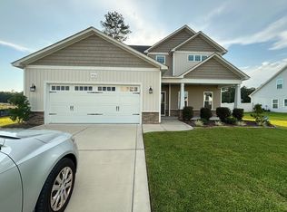 4716 Scenic Pines Dr, Hope Mills, NC 28348