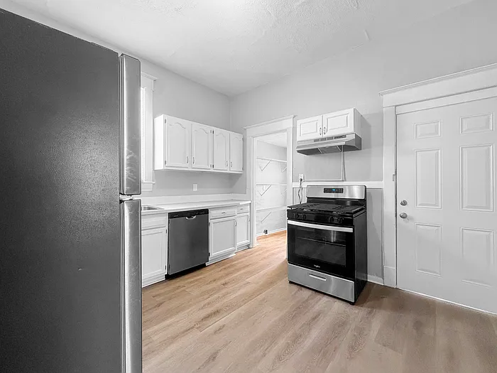 4 bed, 2.0 bath, 1470 sqft, $1,470 — Photo 4
