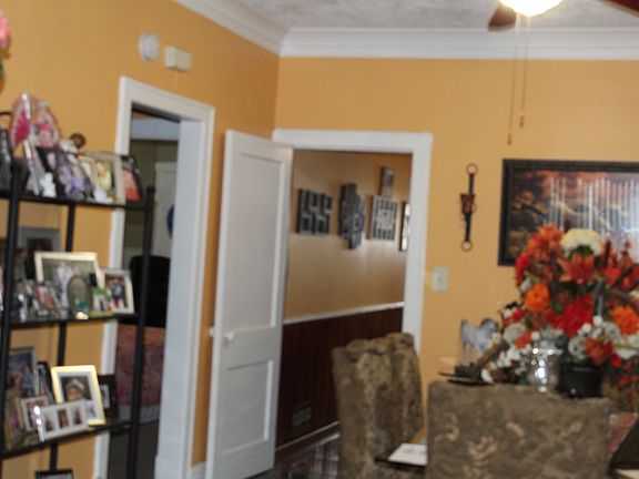 5th image of 10417 S Avenue O