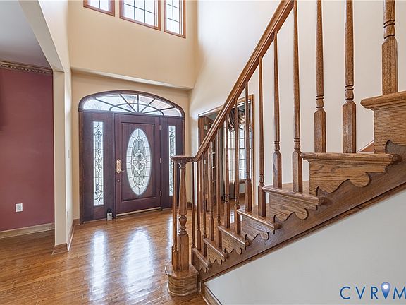 2nd image of 7247 Hixburg Rd