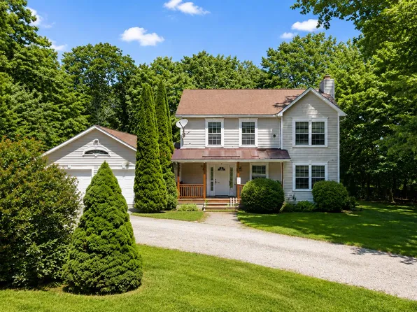 65 Tournament Drive, Auburn, ME 04210