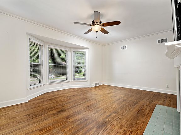 4th image of 37 S Alicia Dr