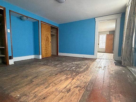5th image of 1128 Columbia St