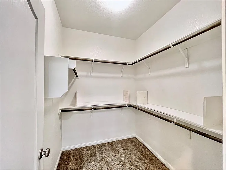 710 Coconut Grove St — Photo 24
