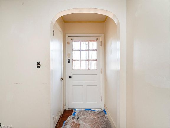 3rd image of 501 E Harden St