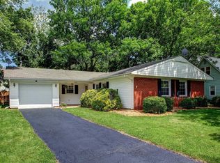 13210 Pleasantview Ln, Fairfax, VA 22033