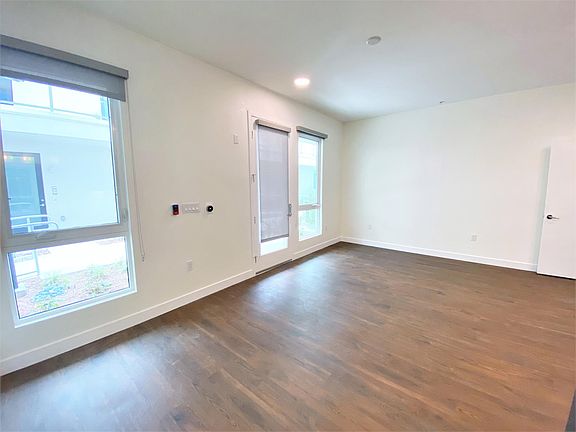 5th image of 4330 Alabama St #107