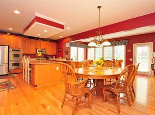 830 Topaz Dr, West Chester, PA 19382