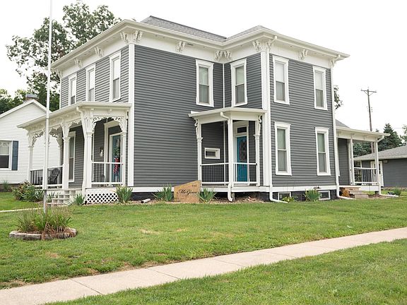 3rd image of 610 Crawford St