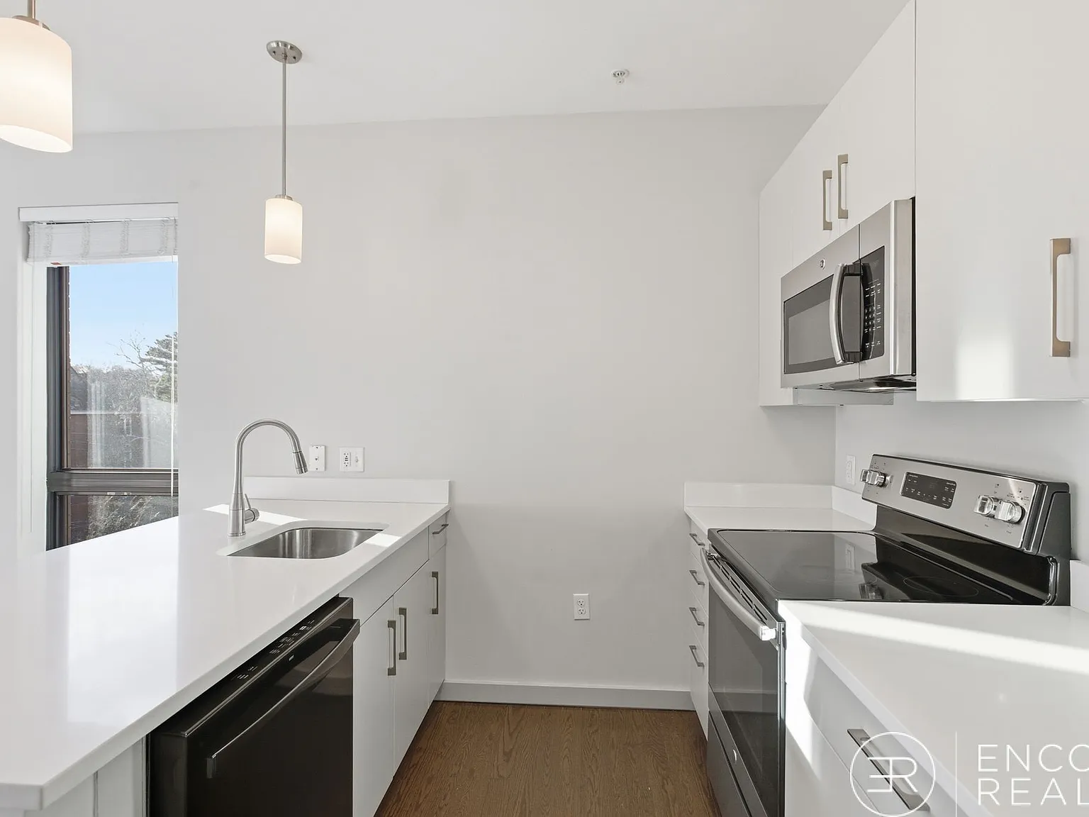 1 bed, 935 sqft, $5,000 — Photo 2