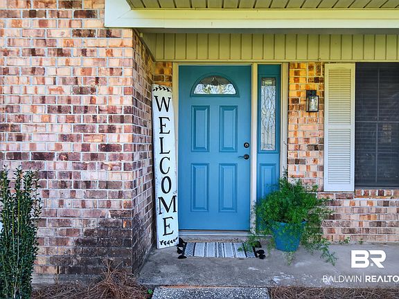5th image of 46006 Pecan Ln