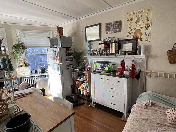 3rd image of 112 Waterman St Unit 5