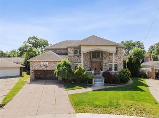 20531 Brooklawn Dr, Dearborn Heights, MI 48127
