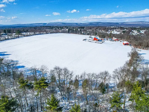 631 Smith Hill Rd, Stroudsburg, PA 18360