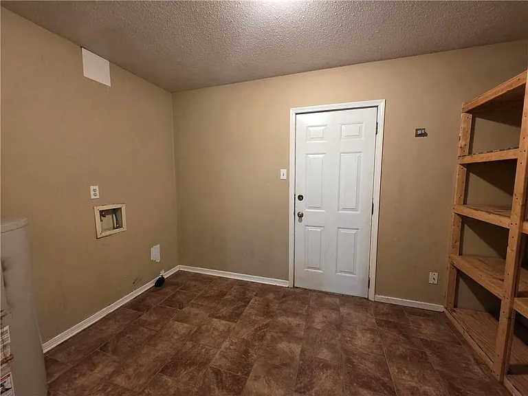521 Evergreen Rd — Photo 6
