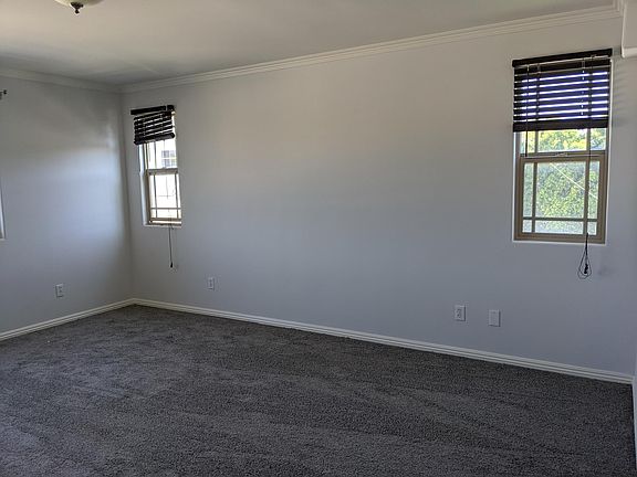 4th image of 820 N McCadden Pl