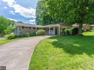 10001 Eastlake Dr, Fairfax, VA 22032