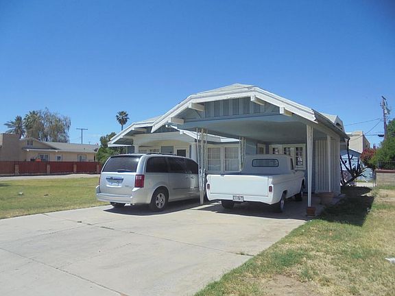 3rd image of 137 S Palm Dr