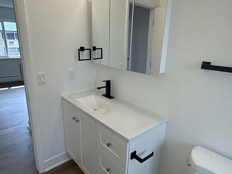 115 S 18th Ave #1 — Photo 16
