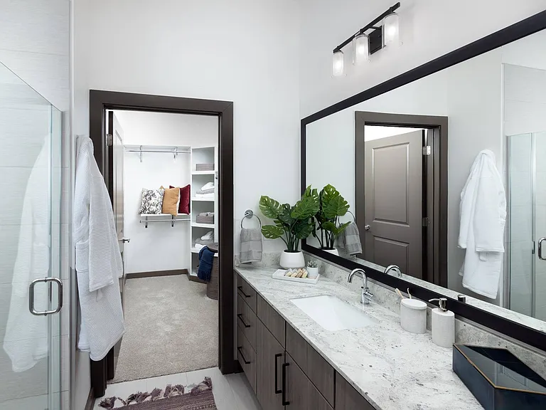Everleigh Duluth 55+ Active Adult Apartments + — Photo 7