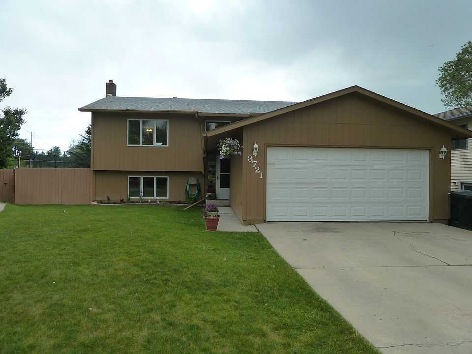 1st image of 3721 Cambridge Dr