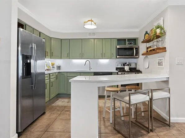 42 Triumph Ct #A, East Rutherford, NJ 07073