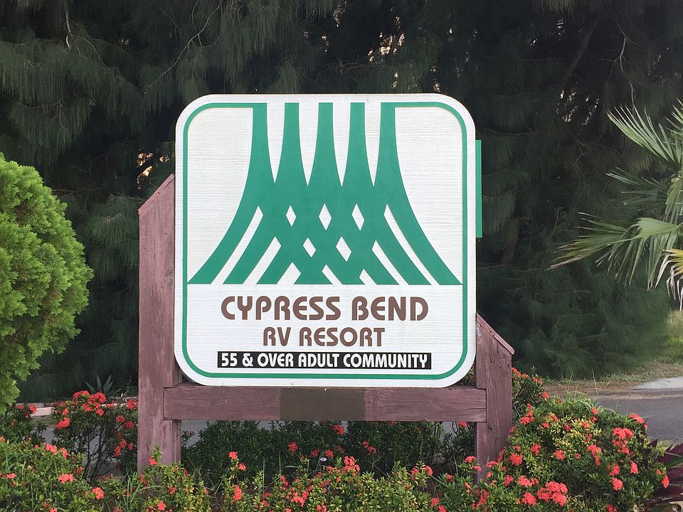 Beautiful Cypress Bend 