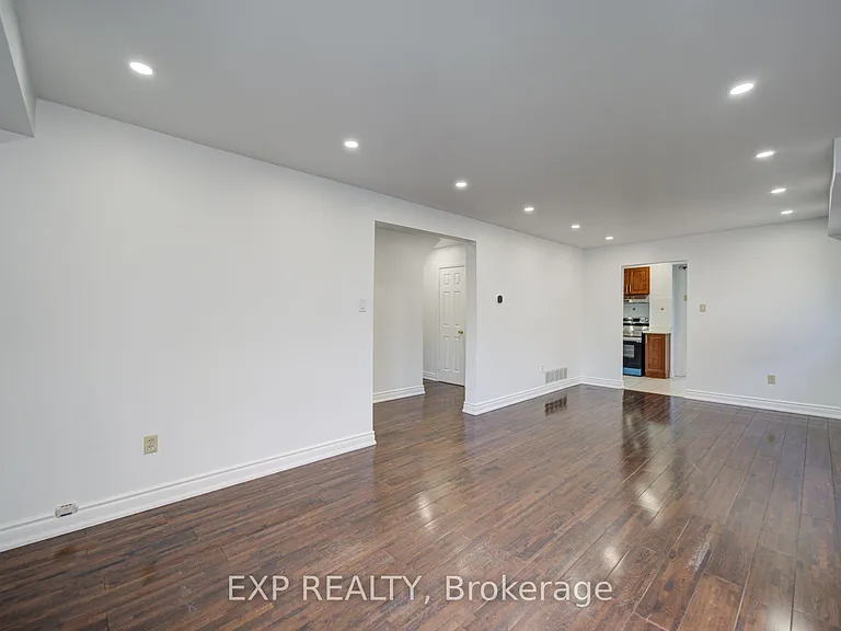 82 Muirlands Dr — Photo 6