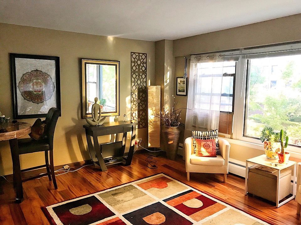 1st image of 4880 N Marine Dr APT 211