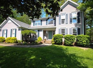 36635 Carriage Ln, Willoughby, OH 44094