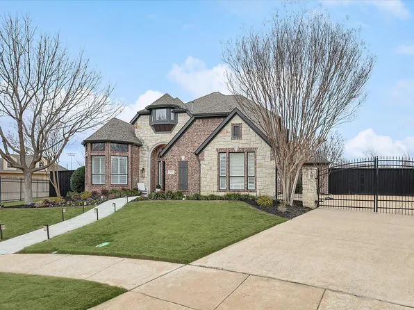 2537 Green Oak Dr, Carrollton, TX 75010