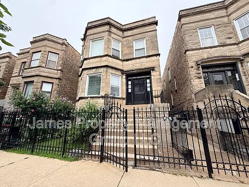 2524 W Cortez St #1R Photo 1