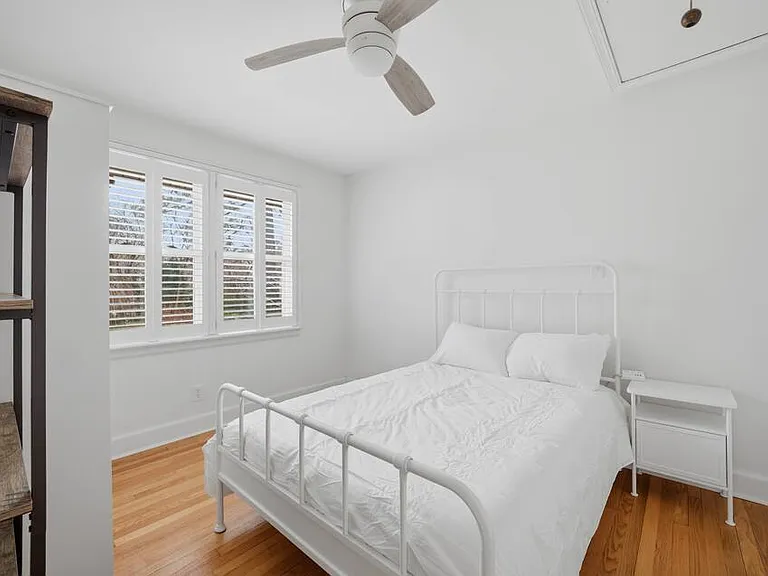 335 E McGinnis Cir — Photo 14