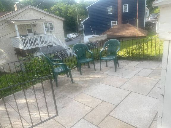 5th image of 432 Gordon Ave