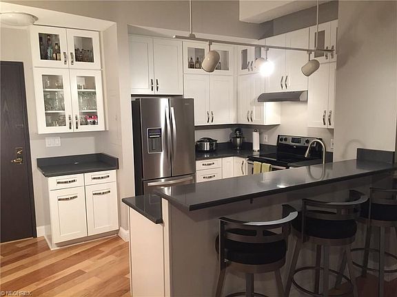 4th image of 750 Prospect Ave E APT 601