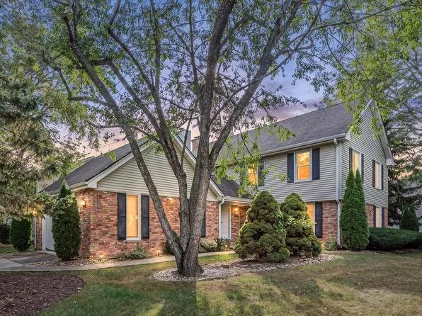 1136 Chateaugay Ave, Naperville, IL 60540