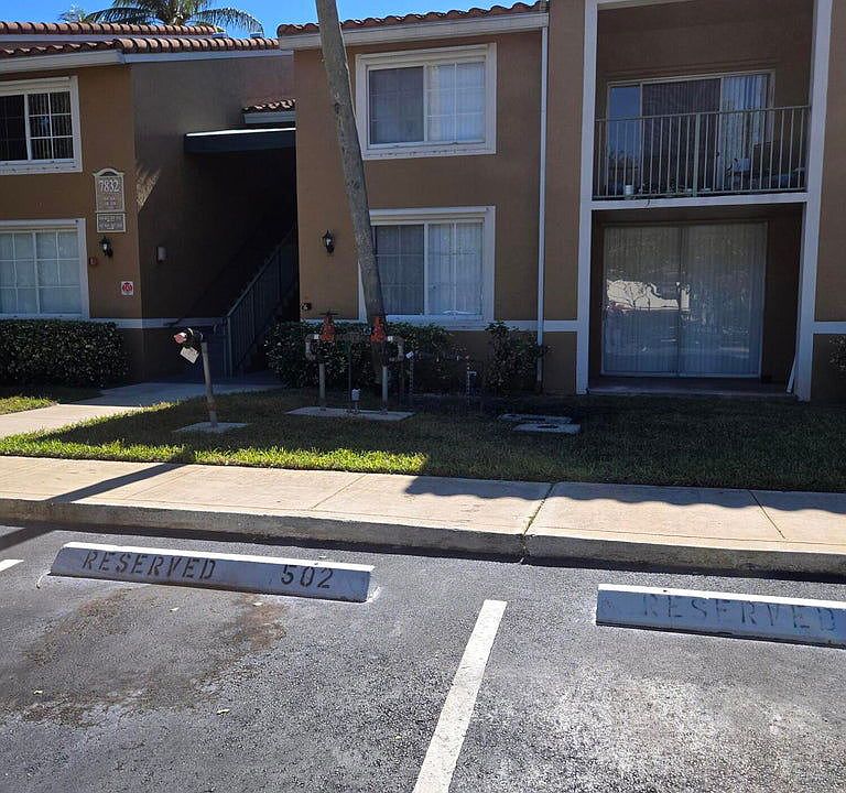 1st image of 7832 Sonoma Springs Cir APT 105
