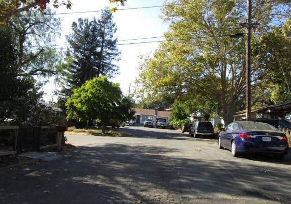 2nd image of 42 Alta Loma