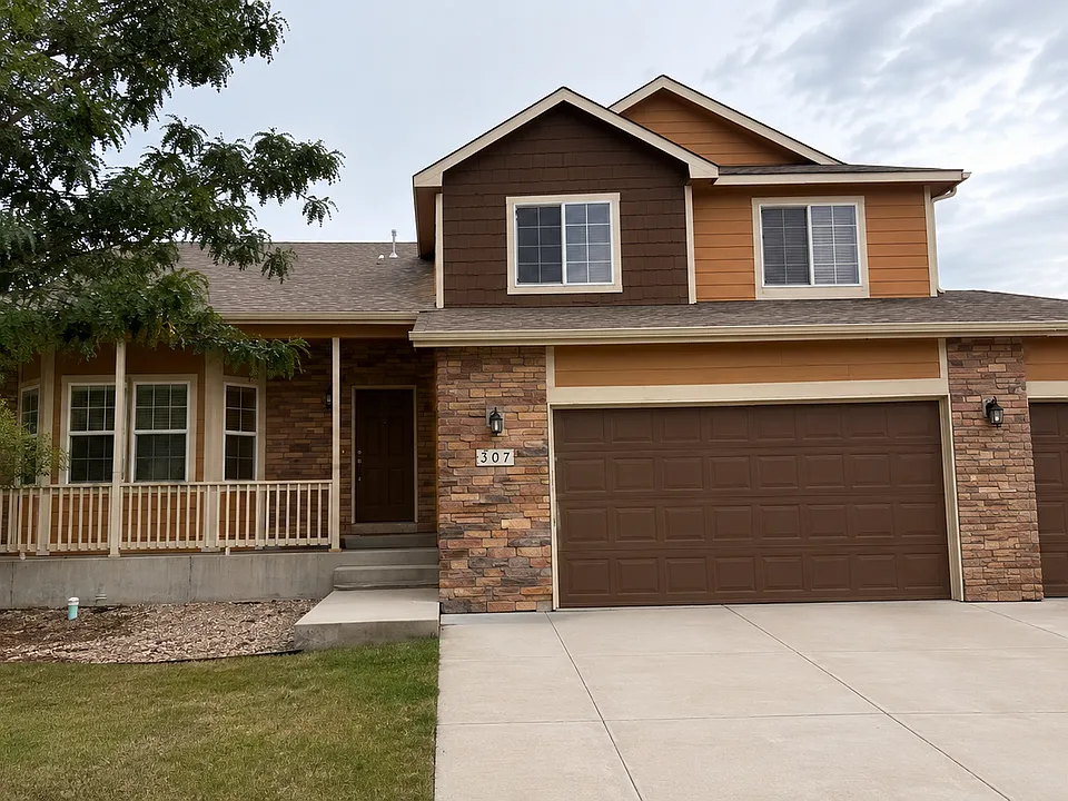 307 Gemstone Ln
