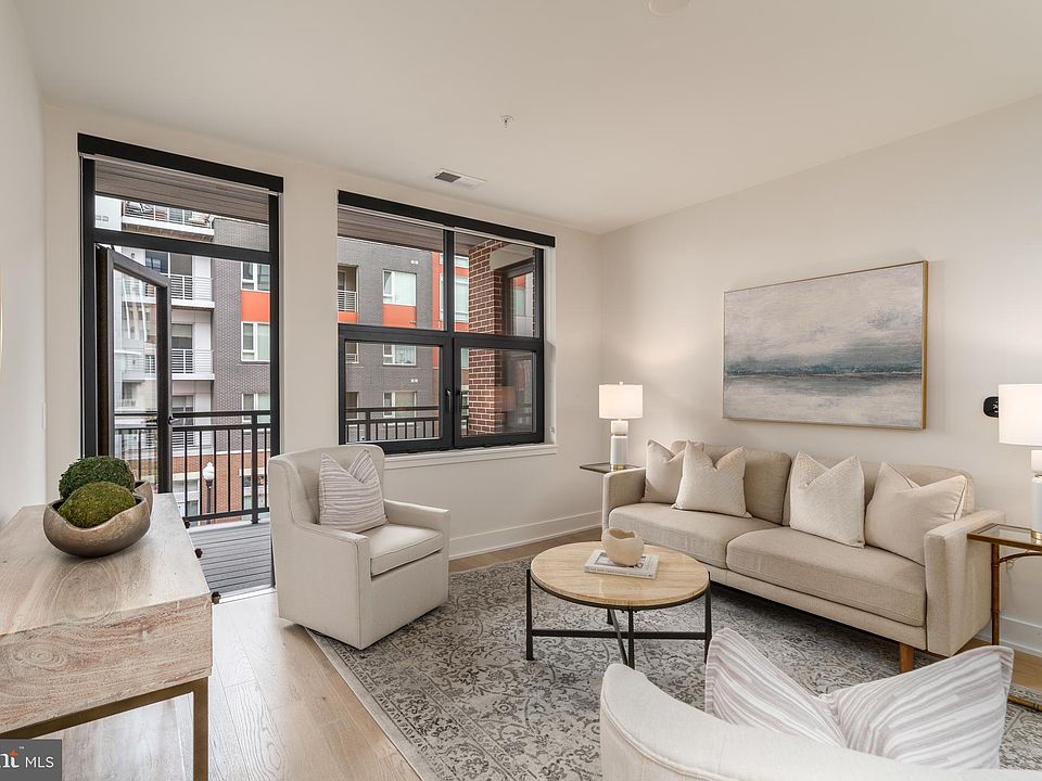 1st image of 701 Swann Ave Unit 303