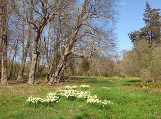 95 Vaucluse Ave, Middletown, RI 02842