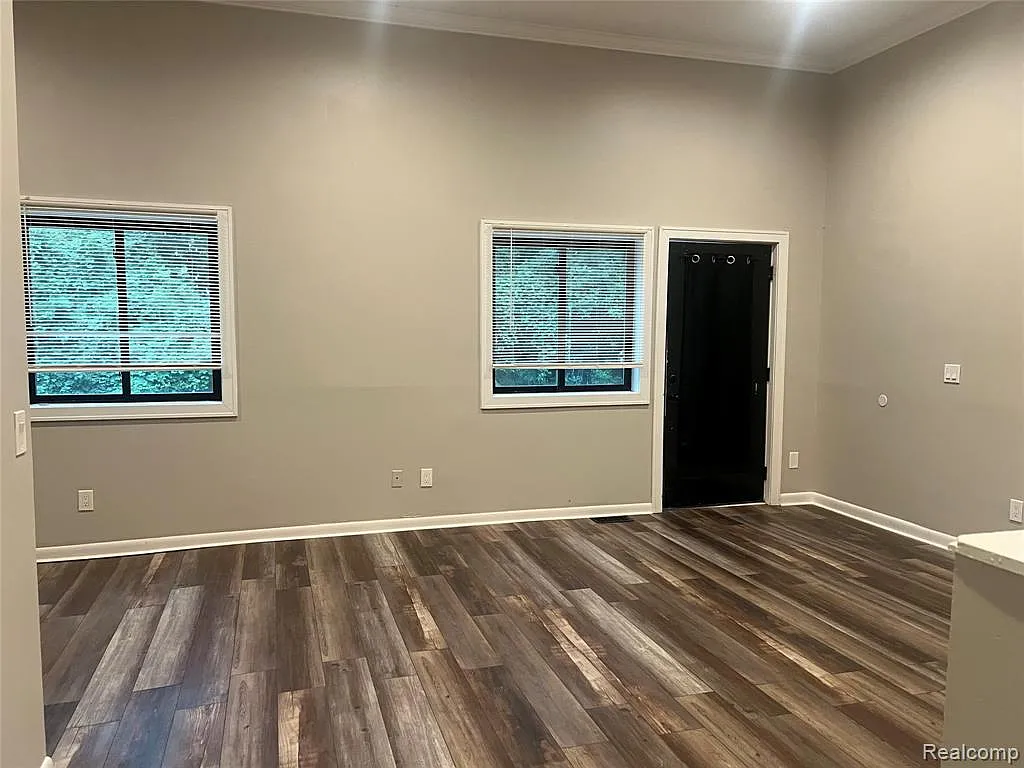2 bed, 1.0 bath, 950 sqft, $1,700 — Photo 4