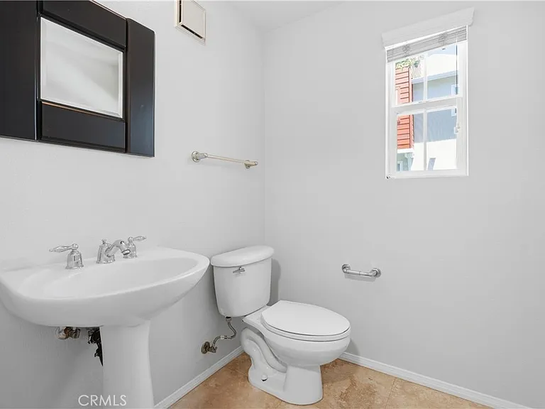 15 Platinum Cir — Photo 27