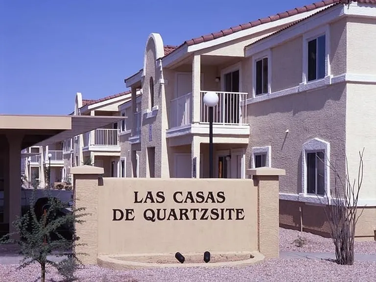 Las Casas de Quartzsite — Photo 3