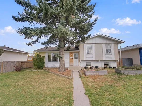 14223 83rd St NW, Edmonton, AB T5E 2X8