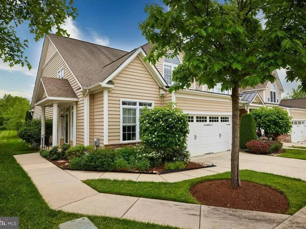 1143 Balfour Cir, Phoenixville, PA 19460