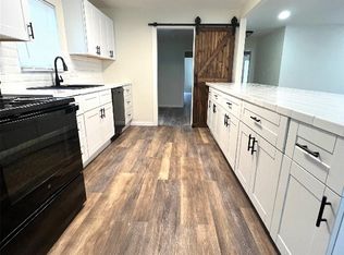 607 W College Ave, Comanche, TX 76442
